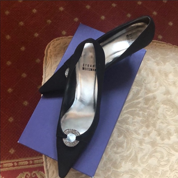 Stuart Weizmann black silk dress pumps. - Picture 1 of 5
